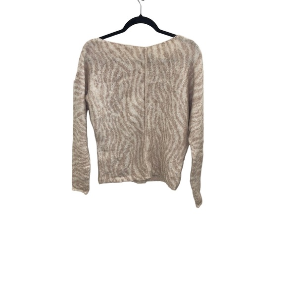 Abercrombie & Fitch Cream Sweater Size Small - Picture 3 of 4